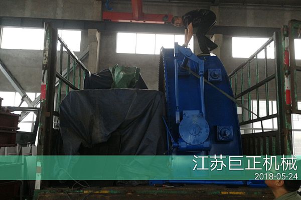 擋板門制作完工，安裝調(diào)試中